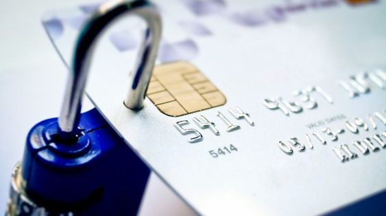 Доступ к наличным: возможности и опасности кредитных карт